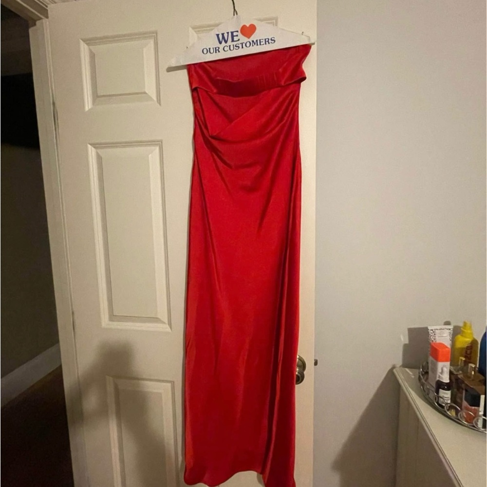 Beginning Boutique Cassander Red Strapless Maxi Dress Sz 4 EUC LIKE NEW!! - Picture 8 of 9